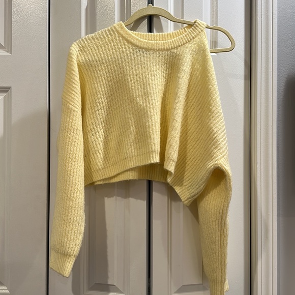 ASOS DESIGN sweater with cut out shoulder detail in yellow - Picture 6 of 8